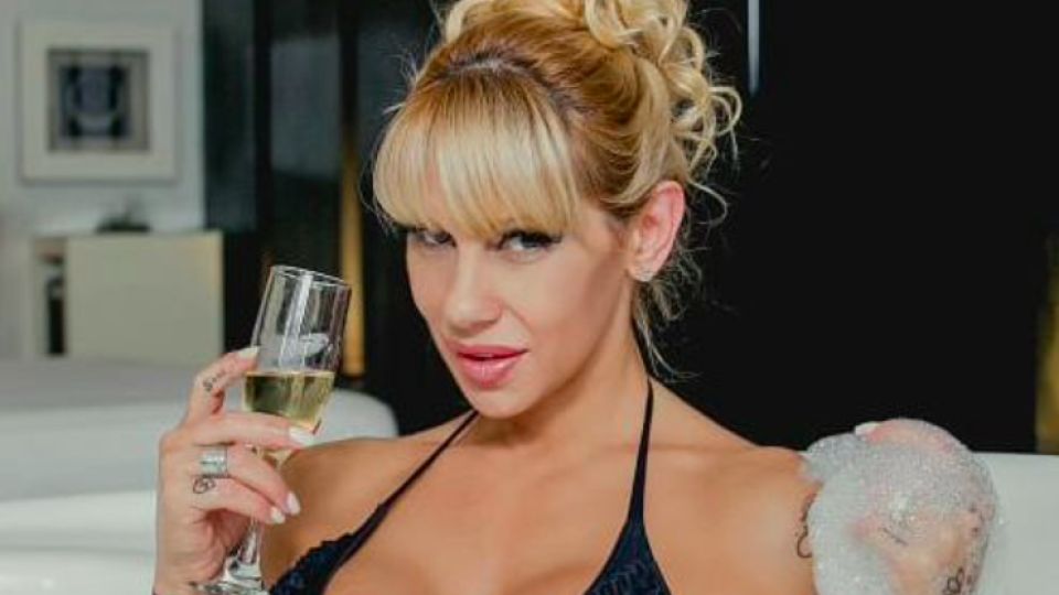 Mónica Farro