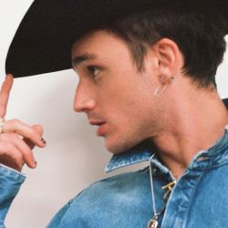 Jean (Ferragamo) y sombrero (Compañia de Sombreros).