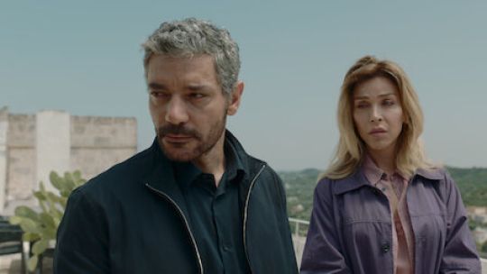 “La vida que querías”, la serie de Netflix que aborda la complejidad de las relaciones humanas y las cuestiones transgénero