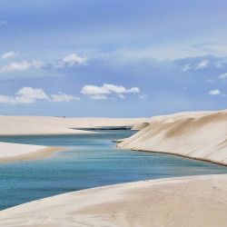 Lençóis Maranhenses, un paraíso de dunas blancas y verano eterno en Brasil.