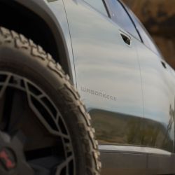 Así es el nuevo Jeep Wagoneer Trailhawk Concept, completamente eléctrico.