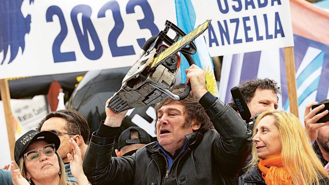 Con penurias y todo, los argentinos apoyan la cirugía mayor de Milei a la economía