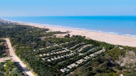 Mar de las Pampas ofrece su tranquilidad al visitante de invierno.