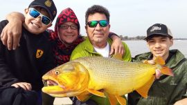 La zona de Salto Chico tiene profundidades de 2 metros gareteando sobre las piedras, pero luego desciende abruptamente a mayor profundidad. Allí, en esas caídas, buenos resultados.