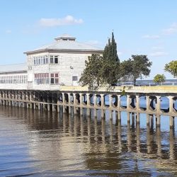 En un contexto general de reducción de los espacios urbanos donde podemos practicar la pesca deportiva, se erigen buenas alternativas sin viajar mucho.