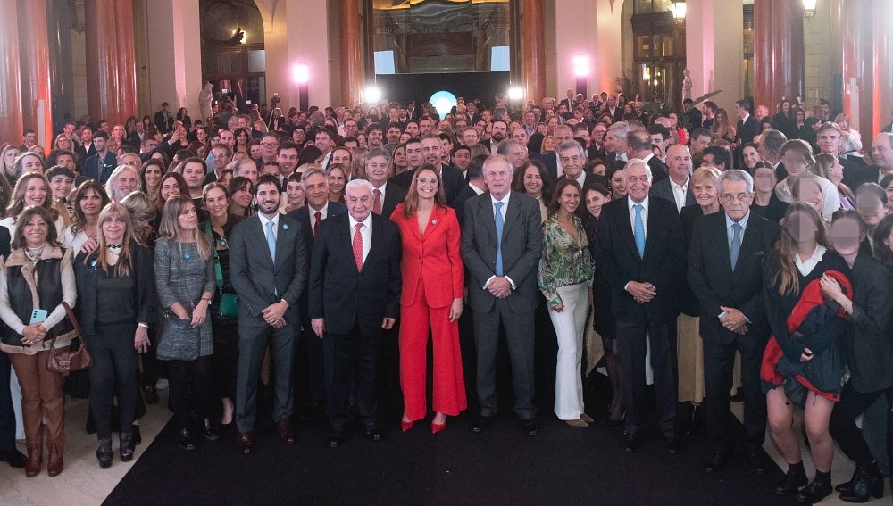 Conciencia 2024. Anfitriones e invitados.