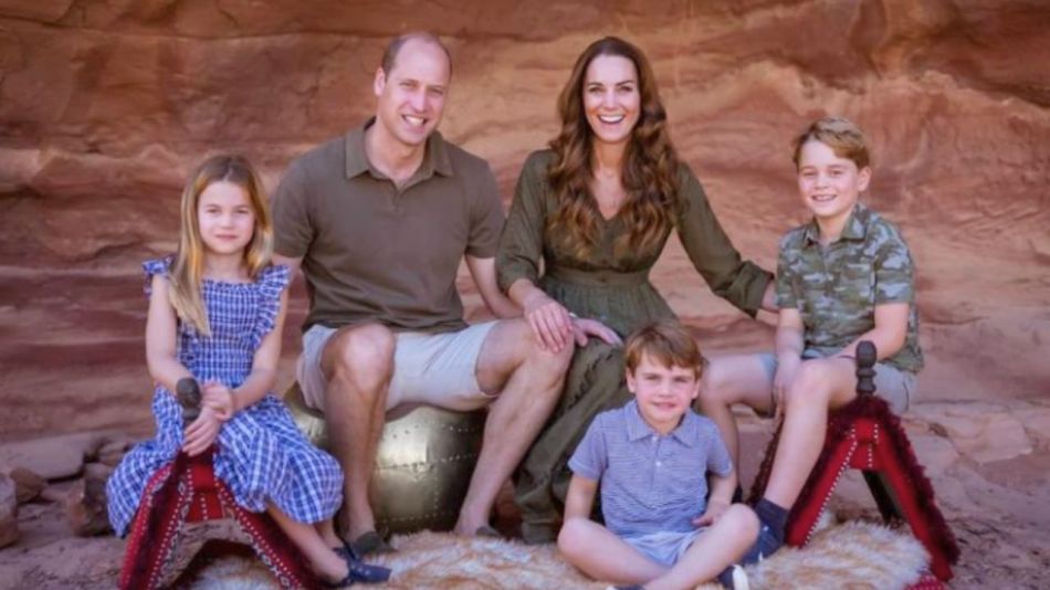 Kate Middleton y el príncipe Guillermo con sus hijos 