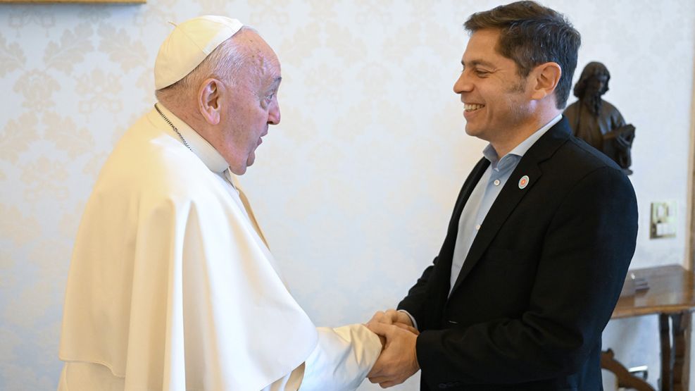 El gobernador Axel Kicillof en audiencia con el Papa Francisco