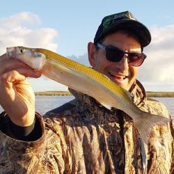 En la laguna los controles son rigurosos, cada pescador debe contar con chalecos salvavidas y respetar el cupo de 25 piezas por aficionado.