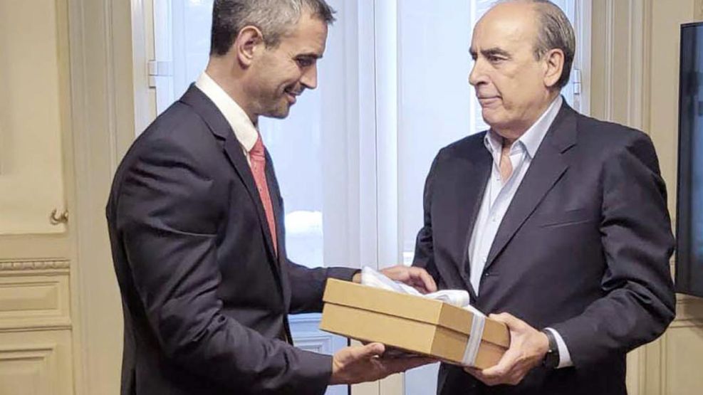 20240616_menem_francos_bases_na_g