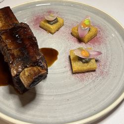 La experiencia en Casa Vigil, Mendoza, es tan inolvidable que tiene una estrella Michelin por restaurante y un reconocimiento por la sustentabilidad de la propuesta.