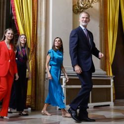 La Princesa Heredera de Asturias Leonor, la Princesa Sofía, la Reina Letizia y el Rey Felipe VI asisten a las conmemoraciones del décimo aniversario de la proclamación del Rey Felipe VI de España en el Palacio de Oriente o Palacio Real de Madrid. | Foto:Juan Medina / PISCINA / AFP