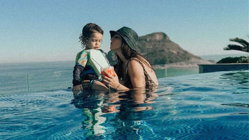 Una a una, las mejores fotos del cumpleaños de Belisario, el hijo de Juana Repetto, en la playa