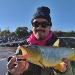 En este punto abundan los doradillos, tanto con carnada como pescando con artificiales. 