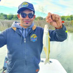 Monte, a sólo 110 km de CABA, una laguna escuela de pescadores que desafía a las mejores cañas y no regala sus tesoros.