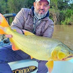 Los dorados de Puerto Gaboto tenían un color singular. Gozio Bendy 1 y Epic fueron los señuelos vedette del lugar.