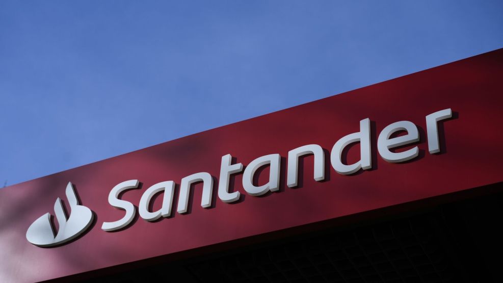 BBVA SA, Banco Santander SA and Caixabank SA Branches Ahead of Earnings