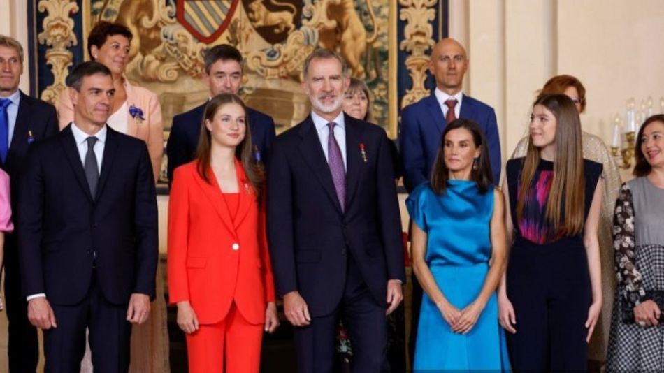 Princesa leonor, letizia ortiz y el rey Felipe VI