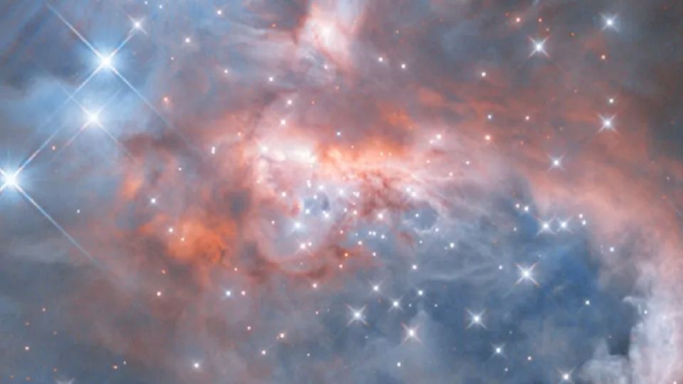 El Telescopio Espacial Hubble descubrió una lejana nebulosa repleta de ...