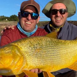 Las salidas en la zona de la represa, son de 3 horas de duración, y pueden realizar la actividad 3 pescadores por embarcación. En este sector, ingresan sólo dos lanchas uruguayas y la pesca es con devolución obligatoria. 