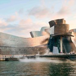 Arquitectura y Economía. ¿Cómo las obras moldean el futuro de nuestras ciudades? | Foto:CEDOC