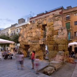 El Grand Tour de Cataluña es un recorrido en auto que visita Sitges, Tarragona y Lérida, entre otros atractivos.