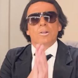 Julio Iglesias por Martín Bossi | Foto:CEDOC