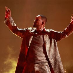 El actor y rapero estadounidense Will Smith actúa en el escenario durante los premios BET 2024 en el teatro Peacock de Los Ángeles. | Foto:Michael Tran / AFP