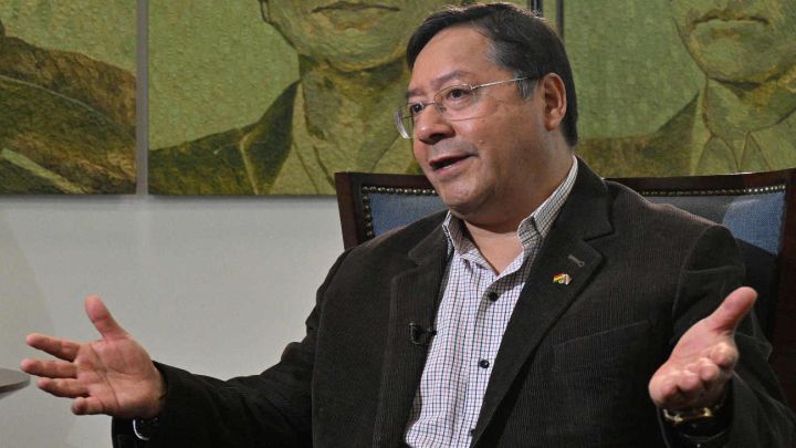 El presidente boliviano Luis Arce habla durante una entrevista con AFP en la Casa de Gobierno en La Paz el 3 de julio de 2024.