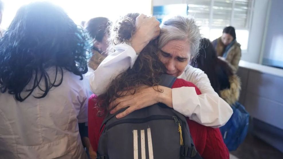MASIVA ASAMBLEA POR DESPIDOS EN EL HOSPITAL POSADAS