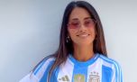 Así fue el look de Antonella Rocuzzo en el partido de la Selección Argentina en la Copa América 