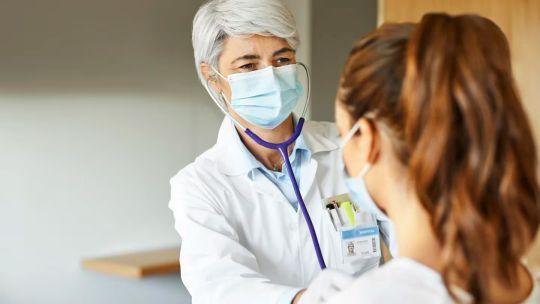 Las hospitalizaciones por gripe aumentaron más del 120% en Argentina.