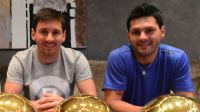 Lionel Messi junto a su hermano Matías