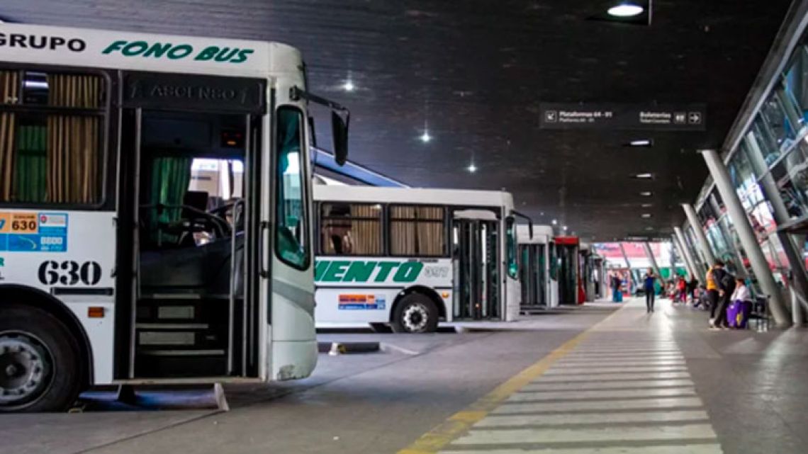 Córdoba: hubo acuerdo y vuelven a circular los colectivos interurbanos
