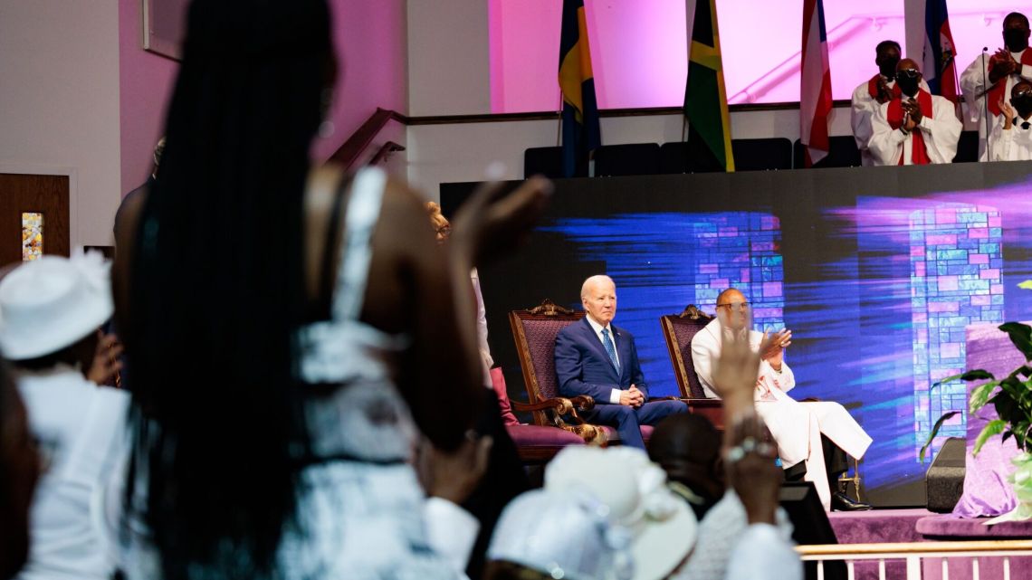 Biden busca apoyo para su candidatura en líderes afroamericanos y latinos