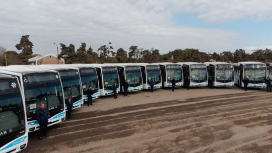 Frecuencia de colectivos urbanos: Passerini presentó 20 nuevos colectivos y promete mejoras en las líneas 25, 50, 51 y 70 de Tamse