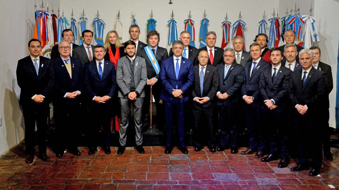 President Javier Milei celebrates the signing of his 'May Pact' with provincial leaders and Buenos Aires City Mayor Jorge Macri.