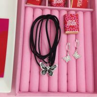 “Accesorios que celebran la amistad por SomosOSADA”