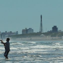 Opciones que conjugan la familia con la pesca deportiva, con playas y lagunas para disfrutar. 