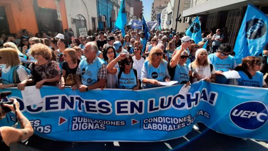 Paro docente para el 22 y 23 de julio: con las medias de fuerza los maestros van a cobrar menos, asegura la provincia