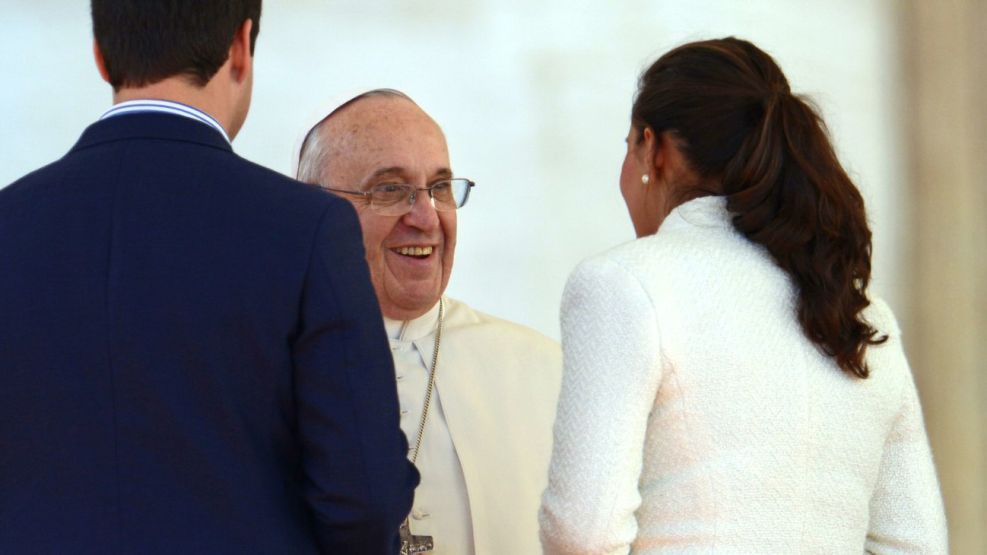 La iglesia prohíbe el casamiento de una pareja