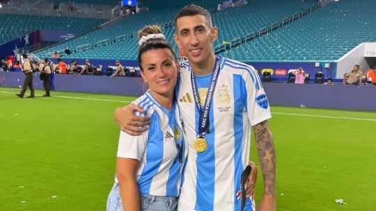 Ángel Di María junto a su esposa Jorgelina Cardoso