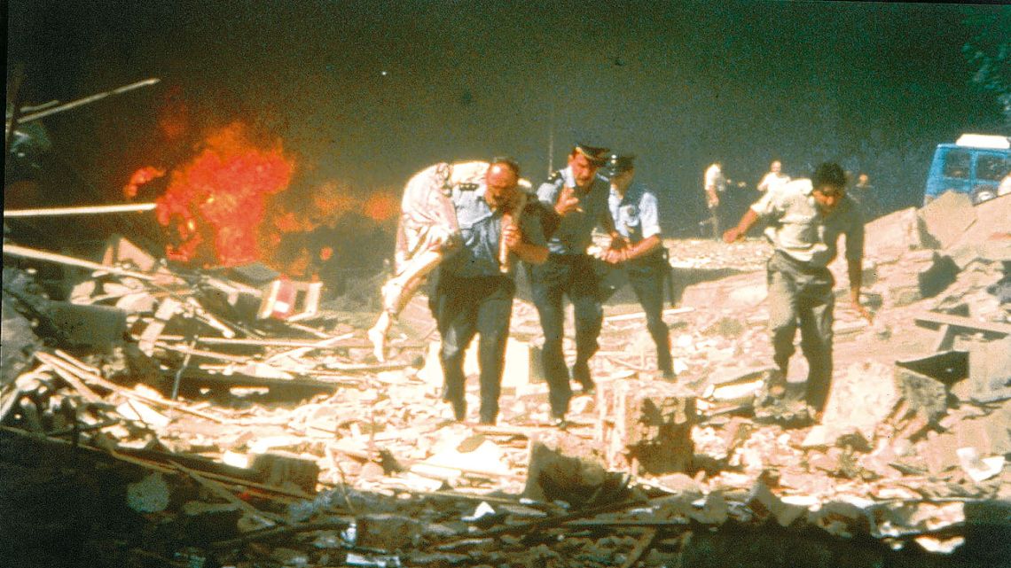 Atentado a la AMIA: el reclamo de justicia por las 85 víctimas que mantiene viva la memoria colectiva