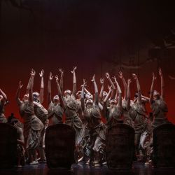 Imagen de actores presentándose durante el drama de danza "La Explotación de las Obras de la Naturaleza", en Nanchang, en la provincia de Jiangxi, en el este de China. | Foto:Xinhua/Grupo de Representación Cultural de Jiangxi