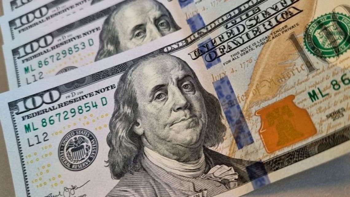 El dólar blue cerró a $1340 para la compra y $1360 para la venta este miércoles 31 de julio de 2024