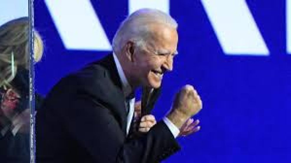 El presidente de Estados Unidos, Joe Biden acorralado, ahora el expresidente Obama pide la renuncia a su candidatura.