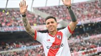 Enzo Fernández fue homenajeado en el Monumental