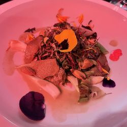 Olympo Skybar ofrece una cena con espectáculo de tang de primer nivel y con vistas de 360° de Buenos Aires.