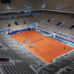 Imagen de la Cancha Philippe-Chatrier en el Estadio de Roland Garros, en París, Francia. Las competencias de tenis de París 2024 tendrán lugar en Roland Garros del 27 de julio al 4 de agosto. | Foto:Xinhua/Gao Jing