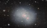 El Telescopio Hubble descubrió una galaxia enana con forma de gota 
